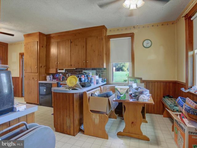 2582 GUILFORD STATION ROAD, Chambersburg, PA 17202