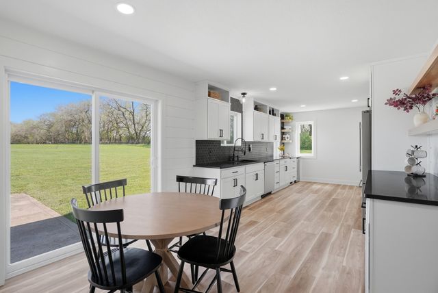 7000 S RANGELINE RD, Columbia, MO 65201