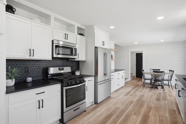 7000 S RANGELINE RD, Columbia, MO 65201
