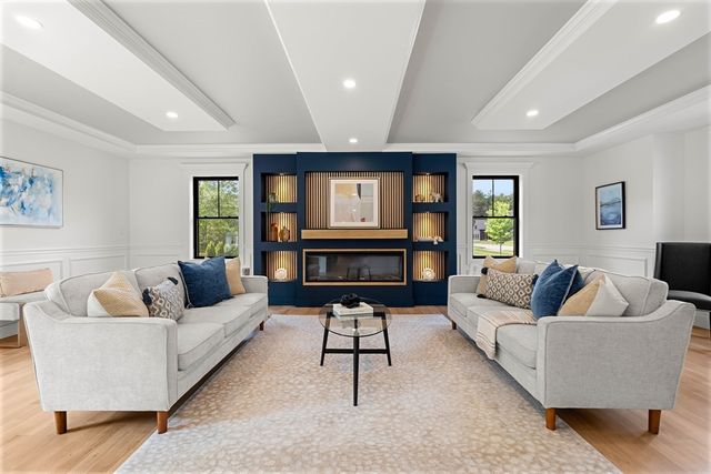4 Fitzpatrick Ln, Billerica, MA 01862