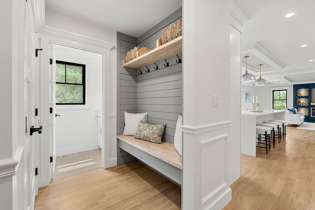 4 Fitzpatrick Ln, Billerica, MA 01862