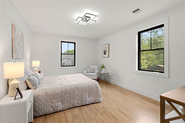 4 Fitzpatrick Ln, Billerica, MA 01862