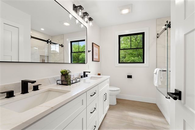 4 Fitzpatrick Ln, Billerica, MA 01862