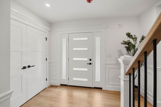 4 Fitzpatrick Ln, Billerica, MA 01862