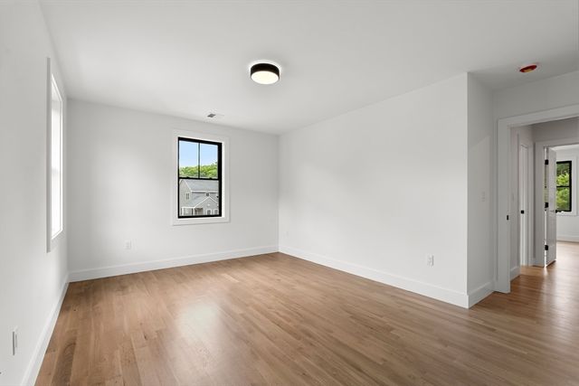 4 Fitzpatrick Ln, Billerica, MA 01862