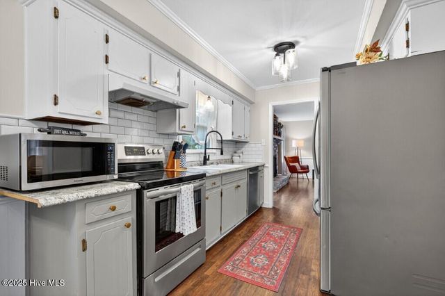 4913 Cypress Shores Drive, New Bern, NC 28562