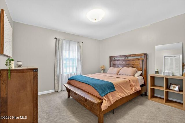 4913 Cypress Shores Drive, New Bern, NC 28562