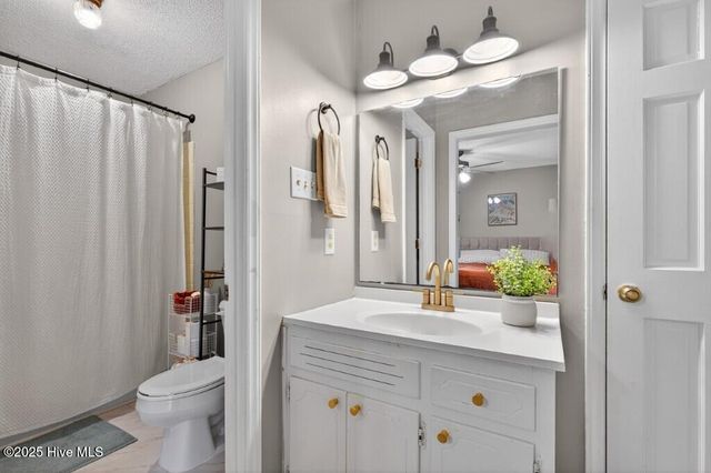 4913 Cypress Shores Drive, New Bern, NC 28562