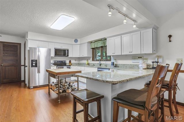 125 Northlane Drive, Glen Carbon, IL 62034