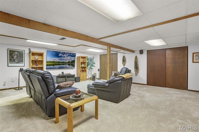 125 Northlane Drive, Glen Carbon, IL 62034