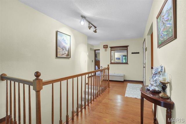 125 Northlane Drive, Glen Carbon, IL 62034