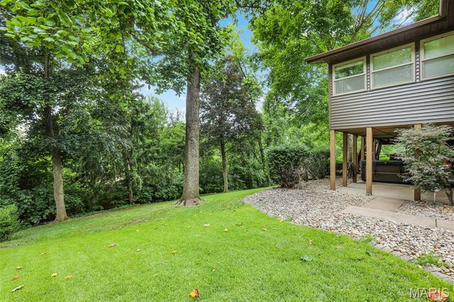 125 Northlane Drive, Glen Carbon, IL 62034