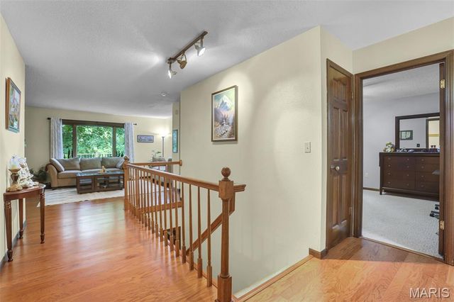 125 Northlane Drive, Glen Carbon, IL 62034