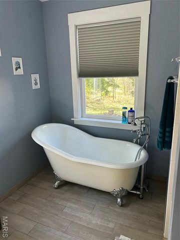 1477 Old Iron Road, Hermann, MO 65041