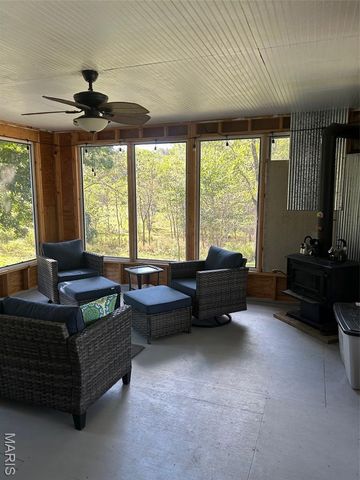 1477 Old Iron Road, Hermann, MO 65041