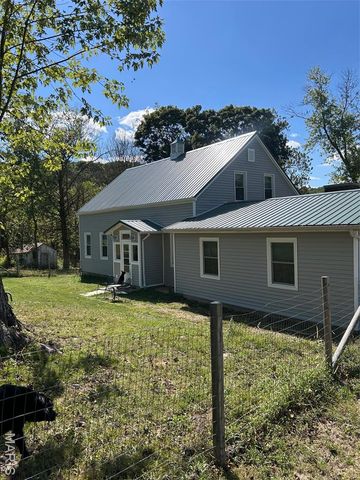 1477 Old Iron Road, Hermann, MO 65041