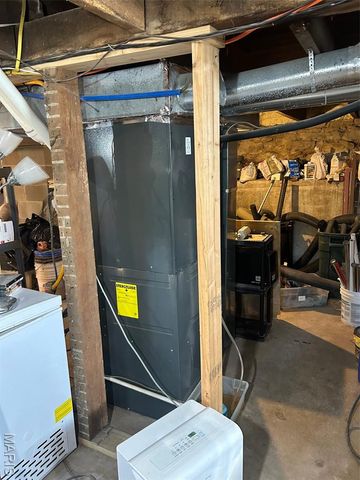 1477 Old Iron Road, Hermann, MO 65041