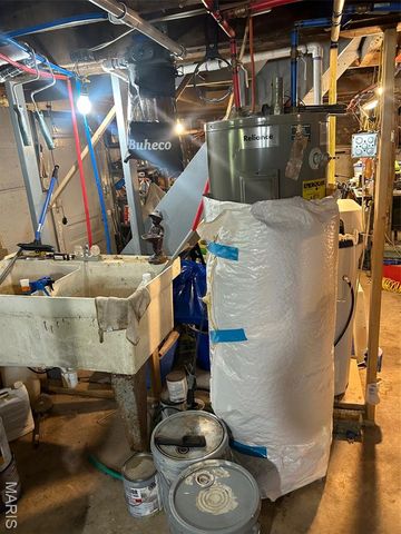 1477 Old Iron Road, Hermann, MO 65041