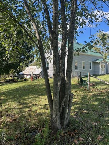 1477 Old Iron Road, Hermann, MO 65041