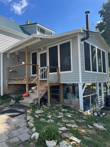 1477 Old Iron Road, Hermann, MO 65041