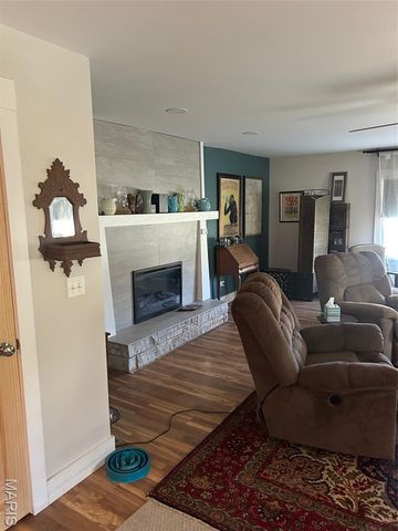 1477 Old Iron Road, Hermann, MO 65041