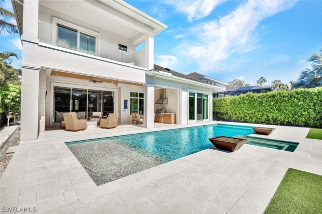 6892 Leeward WAY, Naples, FL 34109