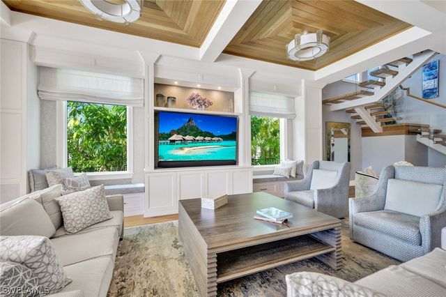 6892 Leeward WAY, Naples, FL 34109