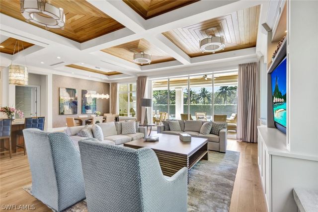 6892 Leeward WAY, Naples, FL 34109