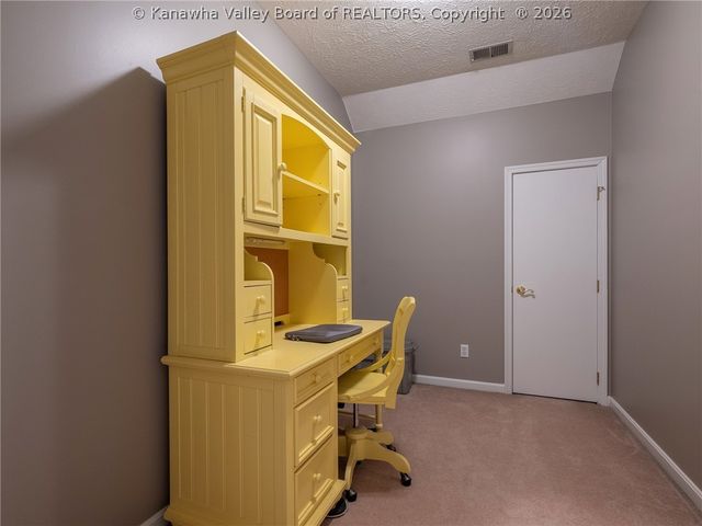211 Bentwood Road, Hurricane, WV 25526