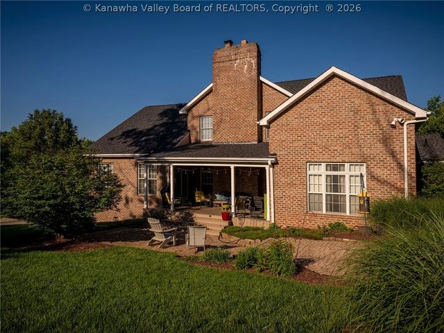 211 Bentwood Road, Hurricane, WV 25526