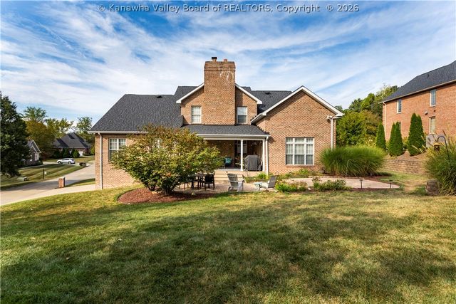 211 Bentwood Road, Hurricane, WV 25526