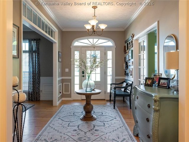 211 Bentwood Road, Hurricane, WV 25526