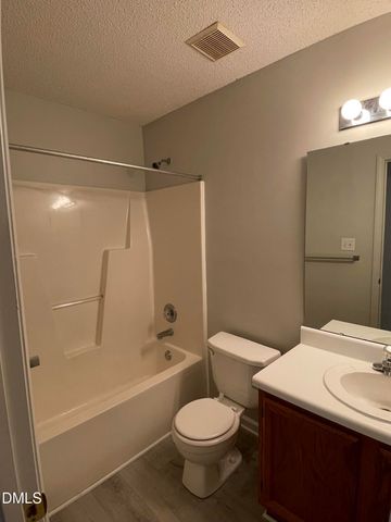 1008 Laurel Leaf, Zebulon, NC 27597