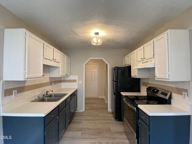 1008 Laurel Leaf, Zebulon, NC 27597