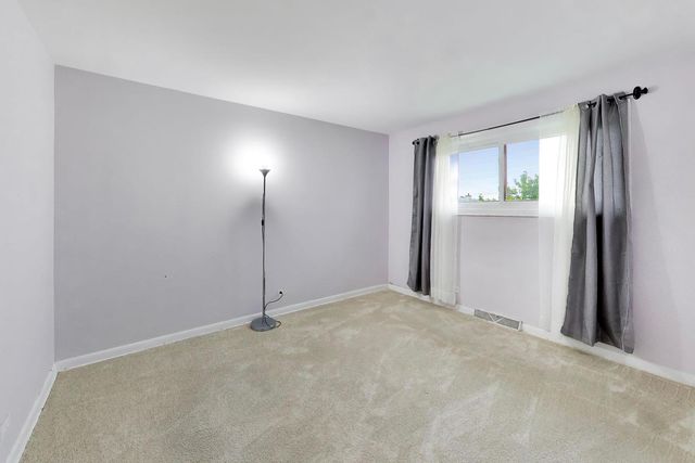 8647 Gregory Lane, Des Plaines, IL 60016