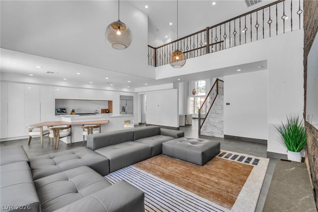7920 Castellon Court, Las Vegas, NV 89128