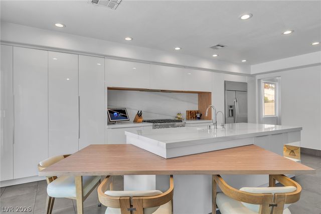 7920 Castellon Court, Las Vegas, NV 89128