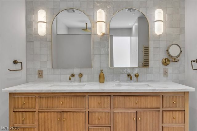 7920 Castellon Court, Las Vegas, NV 89128