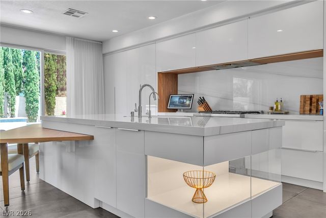 7920 Castellon Court, Las Vegas, NV 89128