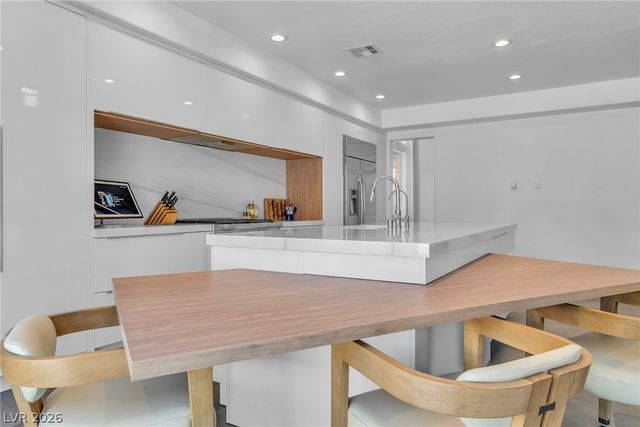 7920 Castellon Court, Las Vegas, NV 89128
