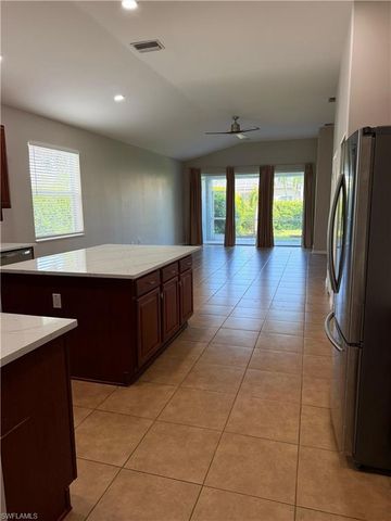 2461 Sutherland CT, Cape Coral, FL 33991