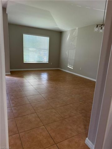 2461 Sutherland CT, Cape Coral, FL 33991