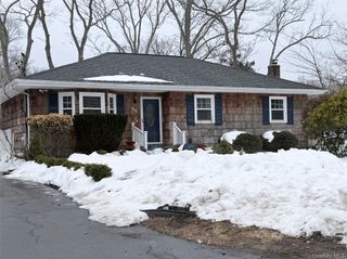 23 Gray Avenue, Medford, NY 11763