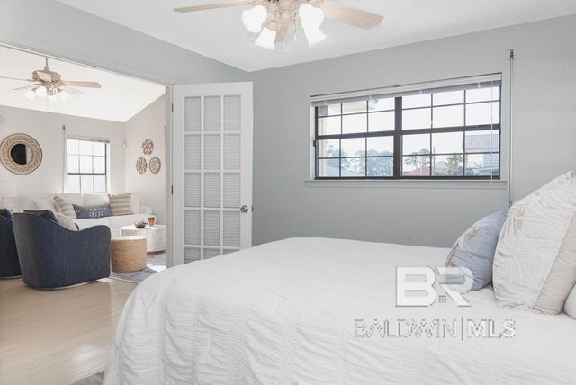 326 W 3rd Avenue, Gulf Shores, AL 36542