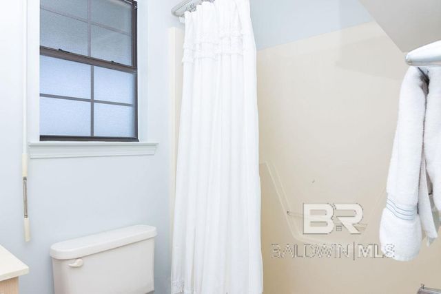 326 W 3rd Avenue, Gulf Shores, AL 36542