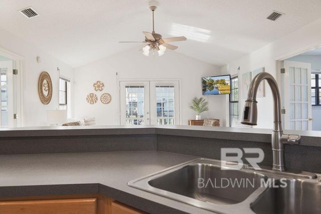 326 W 3rd Avenue, Gulf Shores, AL 36542