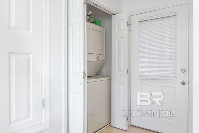 326 W 3rd Avenue, Gulf Shores, AL 36542