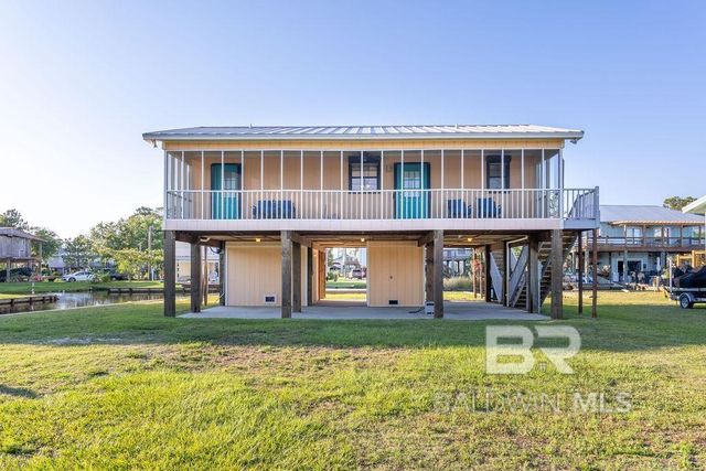 326 W 3rd Avenue, Gulf Shores, AL 36542