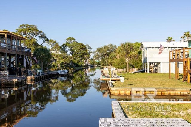 326 W 3rd Avenue, Gulf Shores, AL 36542