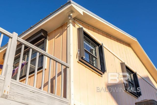 326 W 3rd Avenue, Gulf Shores, AL 36542
